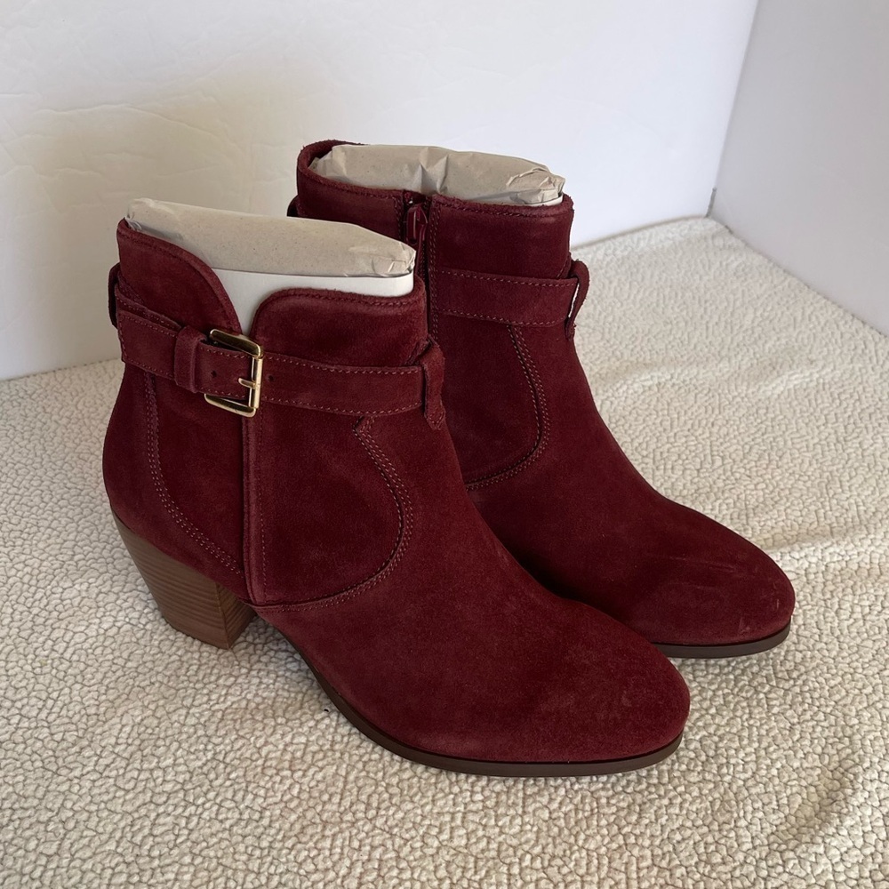 Diba nwob sleek burgundy leathered buckle ankle bootie